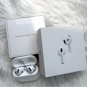Apple AirPods in White with Case